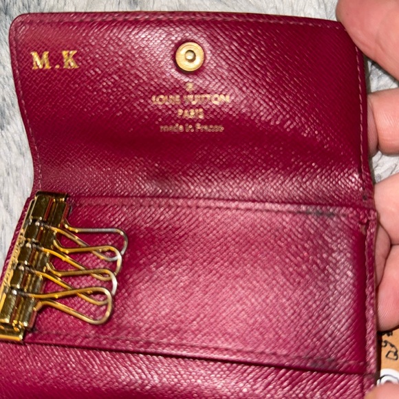 Men’s Or Women’s Louis Vuitton Key Carrier with Rare Red Interior! Super clean! - Picture 7 of 13